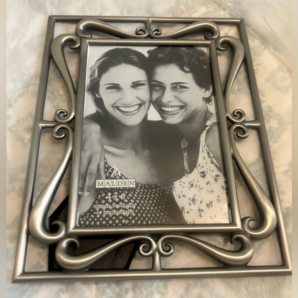 New Malden frame , silver scroll design 4x6